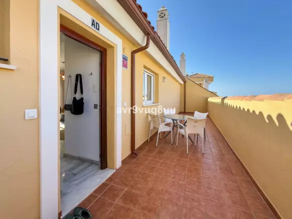 2-bedroom Apartment In Fuengirola, Spain (85 M²)