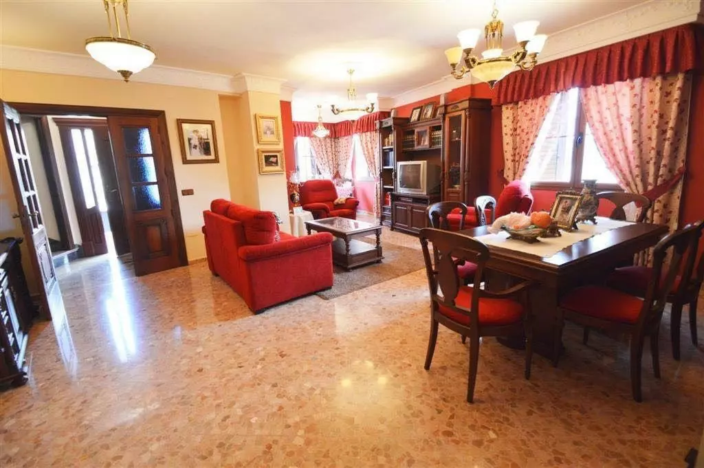 7-bedroom Villa In Villanueva De La Concepción, Spain (512 M²)