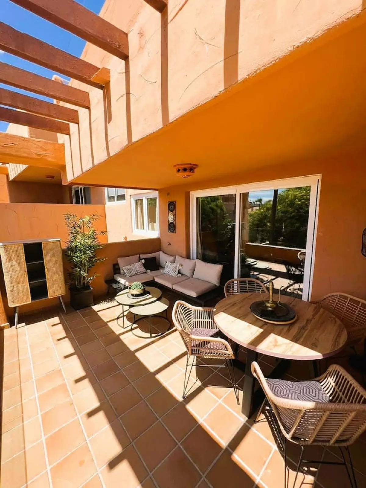 2-bedroom Apartment In Marbella, Spain (121 M²)