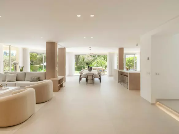 4-bedroom Town House In Benahavis, Spain (350 M²)
