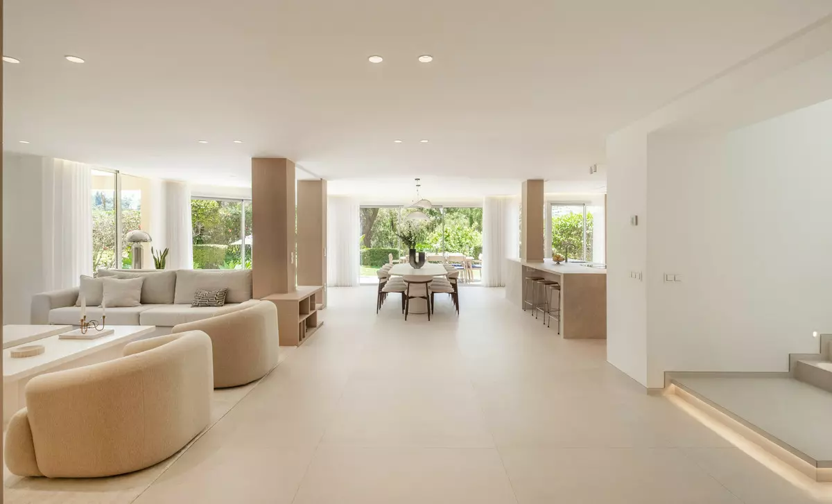 4-bedroom Town House In Benahavis, Spain (350 M²)
