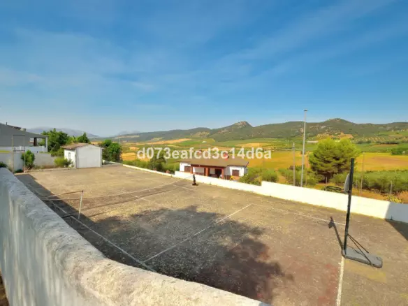 3-bedroom Town House In Málaga, Spain (144 M²)