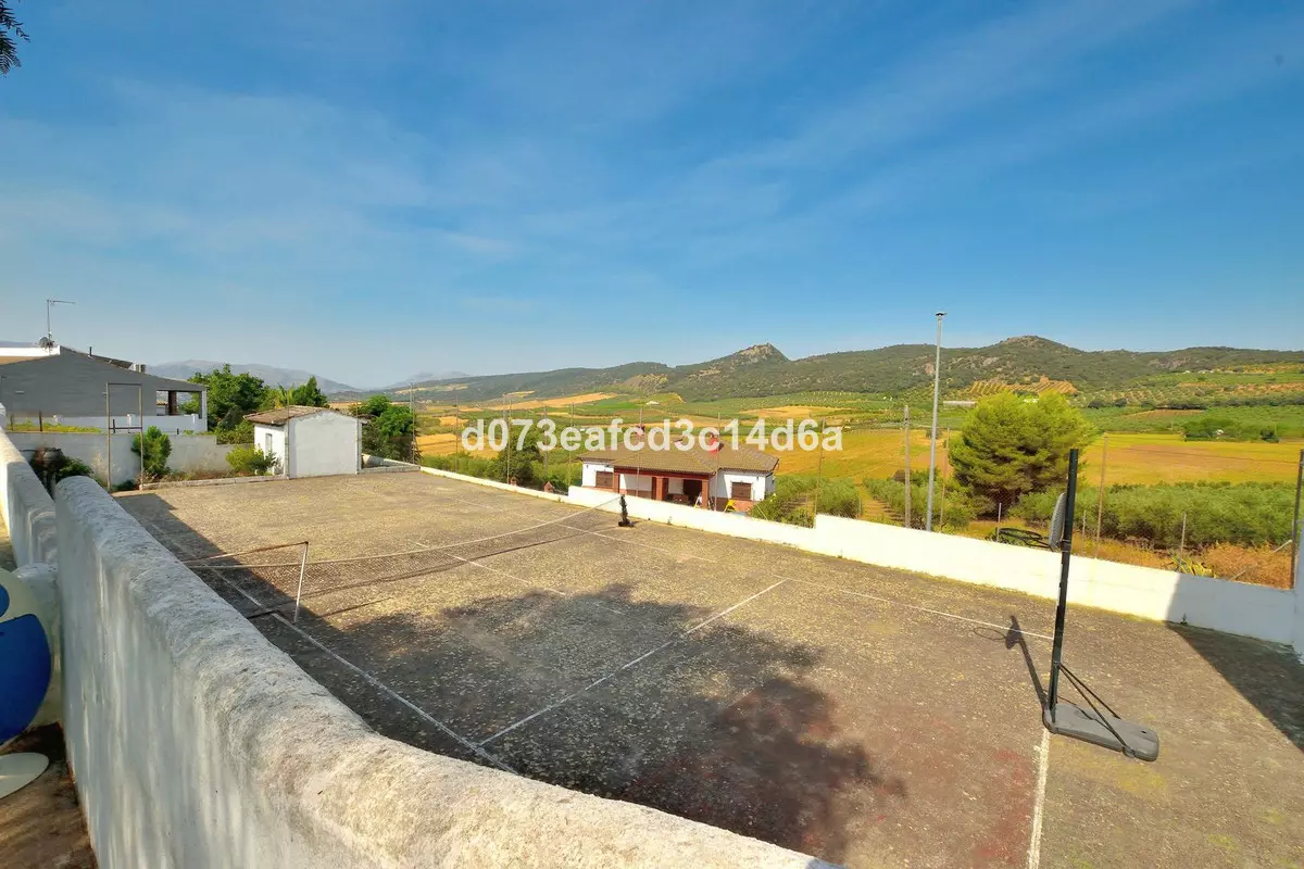 3-bedroom Town House In Málaga, Spain (144 M²)