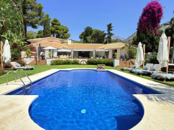 5-bedroom Villa In Benalmádena, Spain (446 M²)