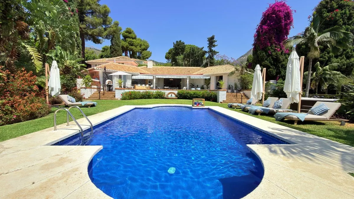 5-bedroom Villa In Benalmádena, Spain (446 M²)
