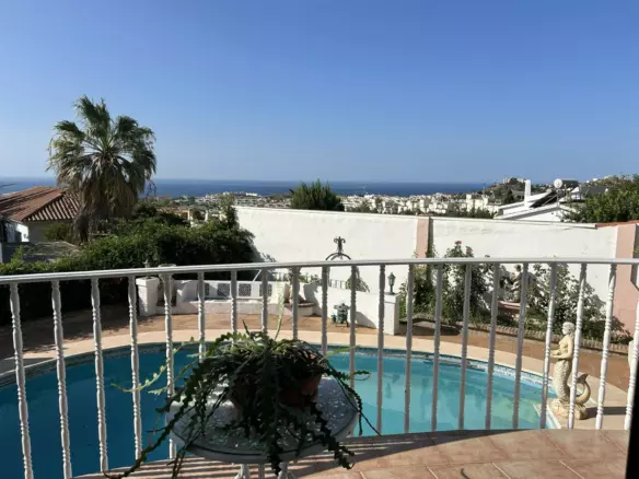4-bedroom Villa In Benalmádena, Spain (282 M²)