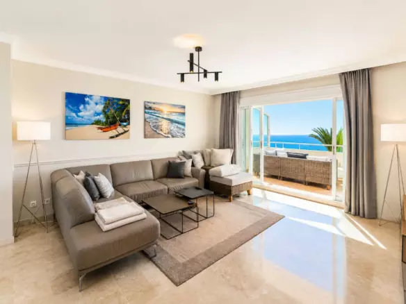 3-bedroom Apartment In Estepona, Spain (148 M²)