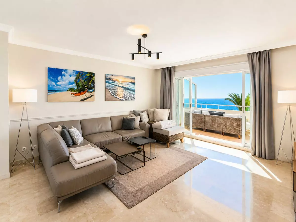 3-bedroom Apartment In Estepona, Spain (148 M²)