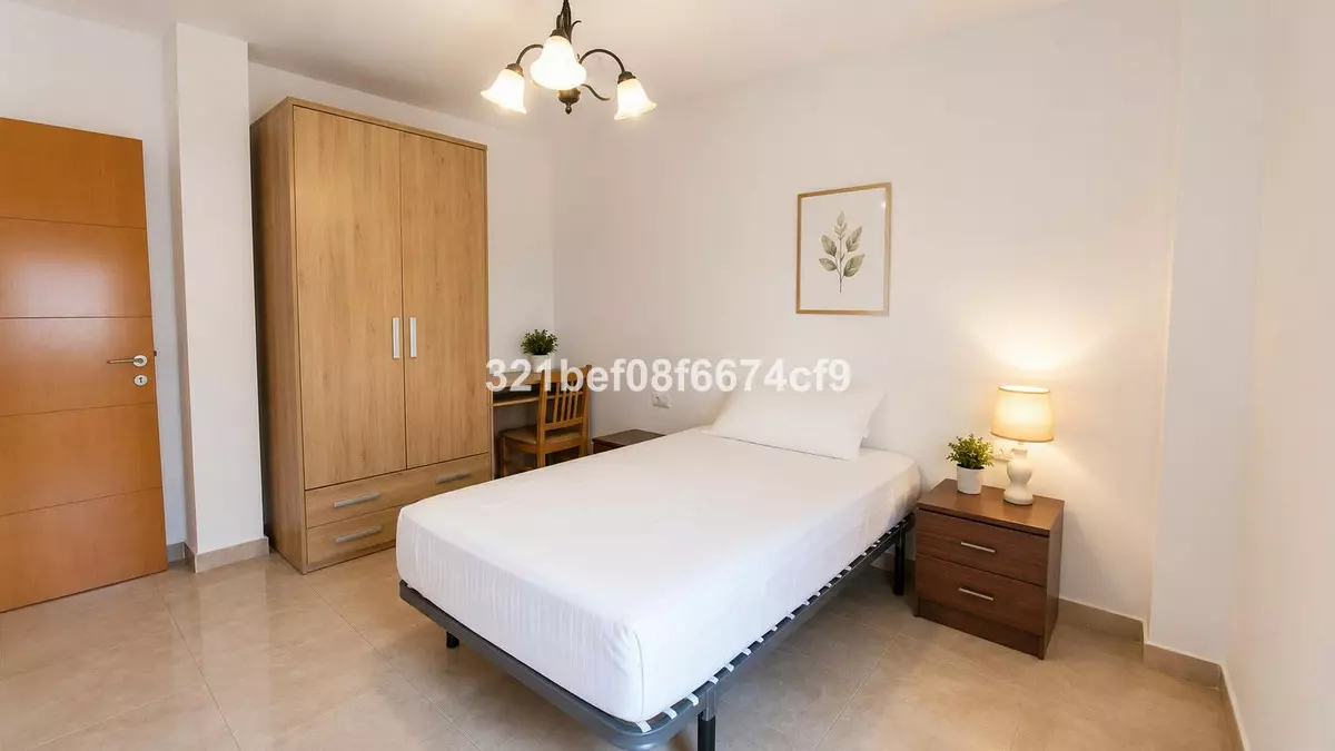3-bedroom Apartment In Málaga, Spain (100 M²)