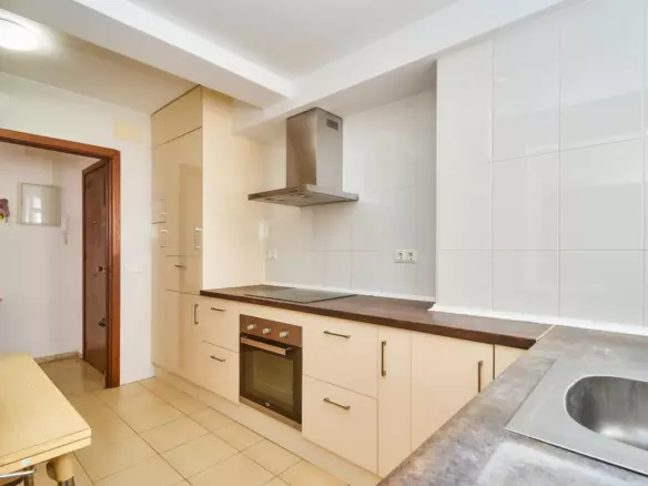 4-bedroom Apartment In Fuengirola, Spain (82 M²)