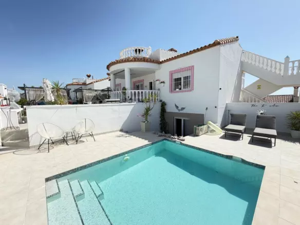 3-bedroom Villa In San Miguel De Salinas, Spain (160 M²)