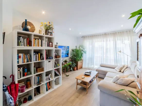 3-bedroom Apartment In Málaga, Spain (107 M²)