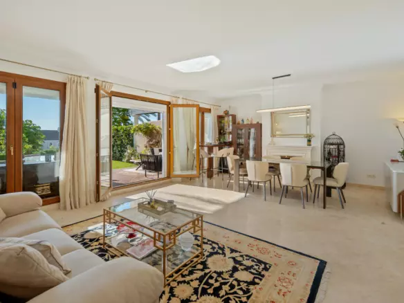 3-bedroom Town House In Estepona, Spain (184 M²)