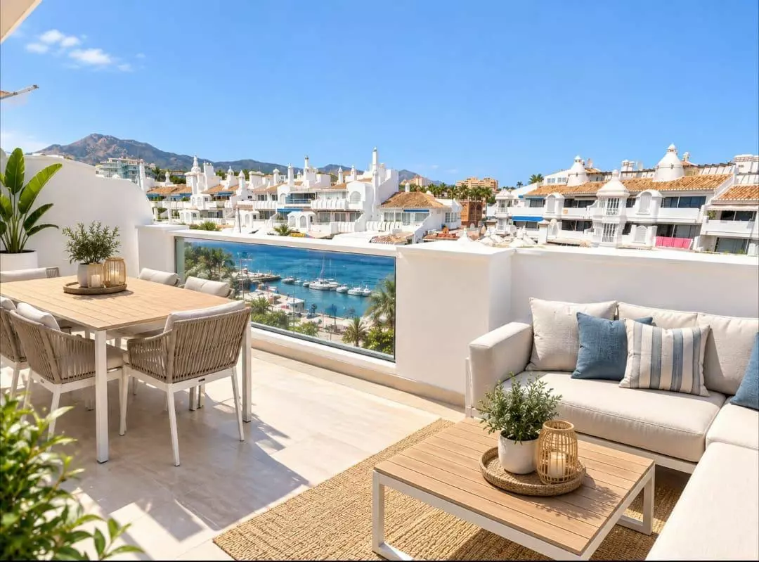 2-bedroom Apartment In Benalmádena, Spain (122 M²)