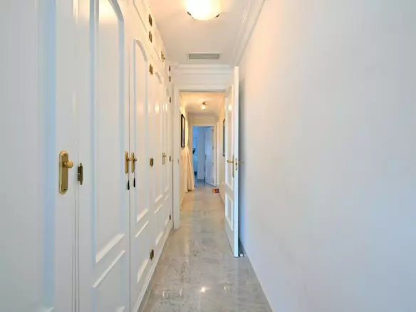 3-bedroom Apartment In Alhaurín El Grande, Spain (189 M²)