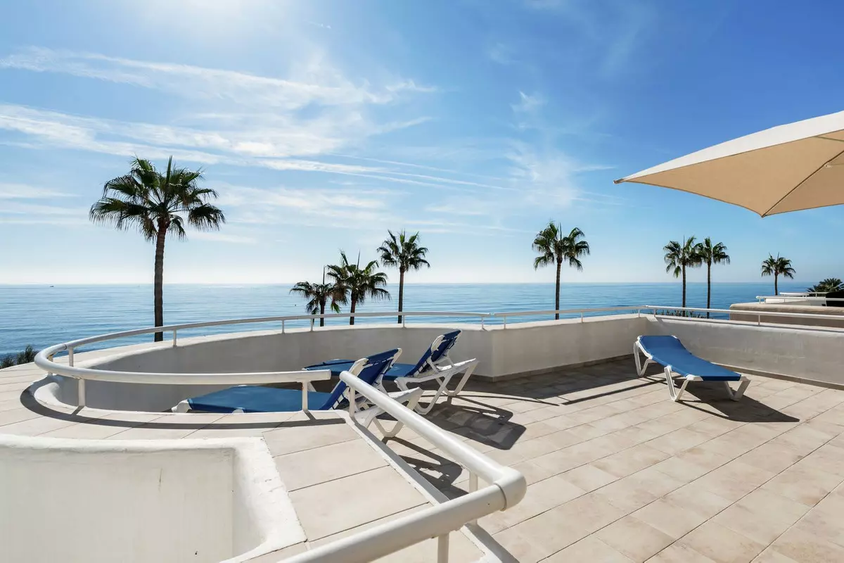 2-bedroom Apartment In Estepona, Spain (94 M²)