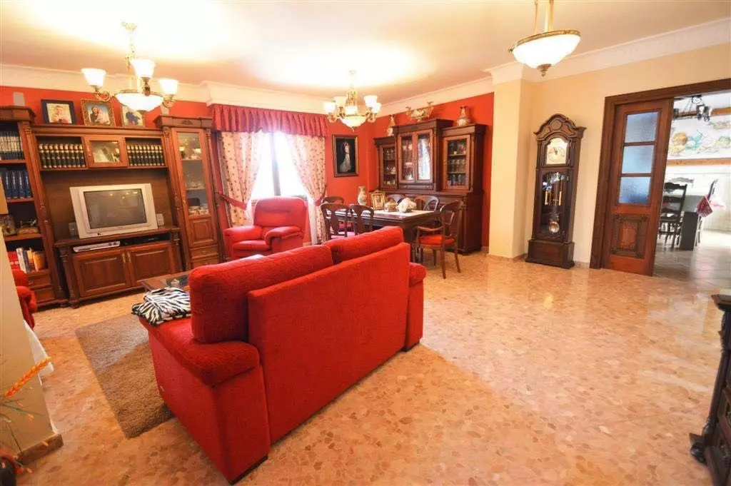 7-bedroom Villa In Villanueva De La Concepción, Spain (512 M²)