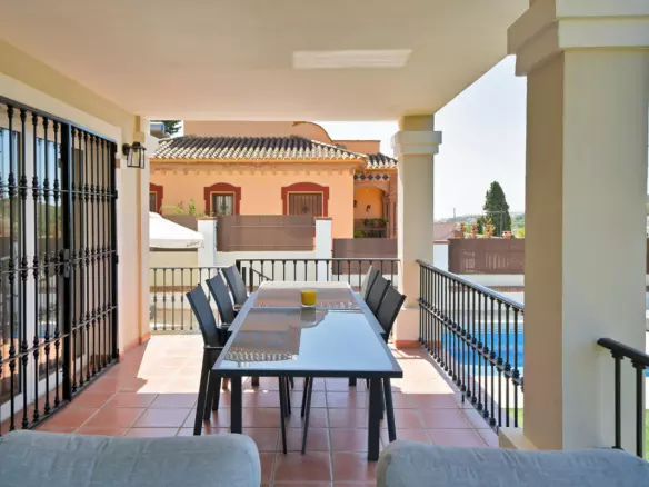 3-bedroom Villa In Estepona, Spain (251 M²)