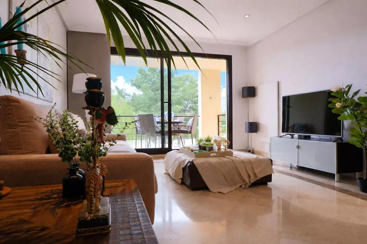 2-bedroom Apartment In Benahavis, Spain (94 M²)