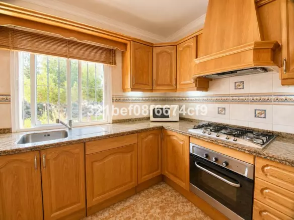 3-bedroom Town House In Málaga, Spain (140 M²)