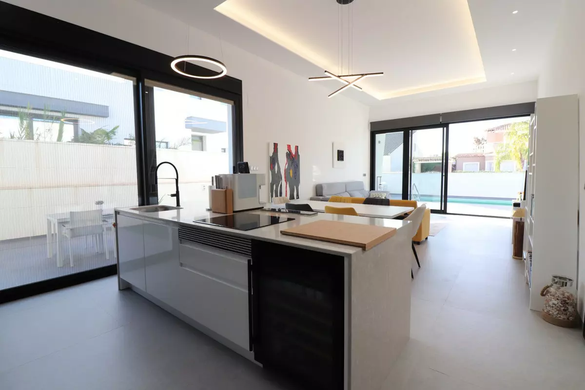 3-bedroom Villa In Formentera Del Segura, Spain (182 M²)