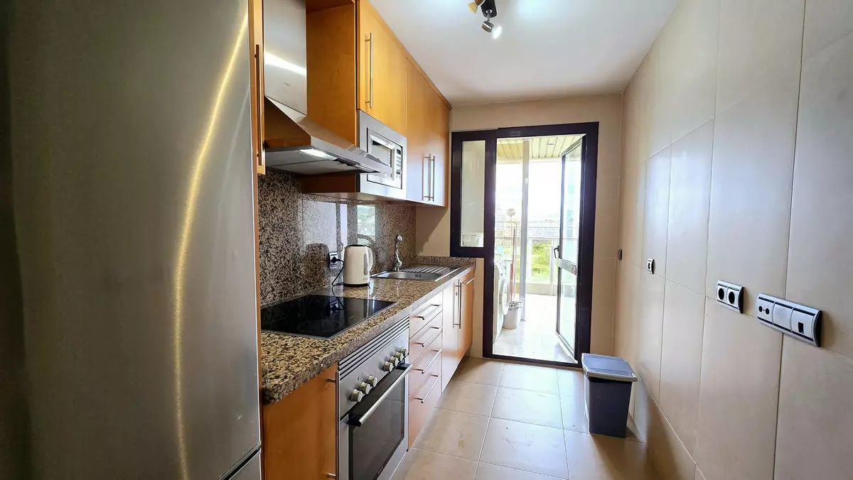 2-bedroom Apartment In Manilva, Spain (100 M²)