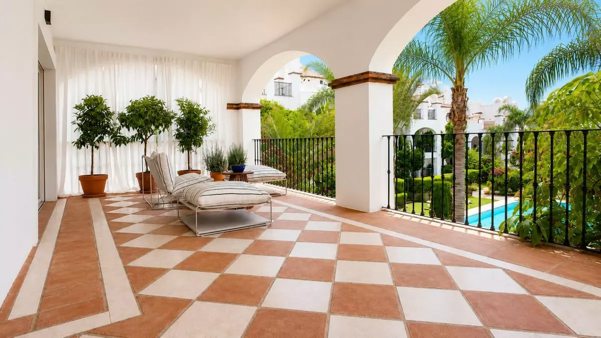 3-bedroom Apartment In Marbella, Spain (162 M²)