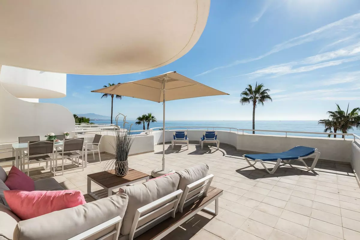 2-bedroom Apartment In Estepona, Spain (94 M²)
