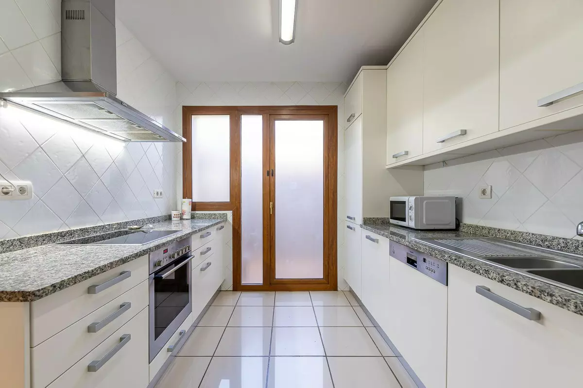 3-bedroom Town House In Estepona, Spain (186 M²)
