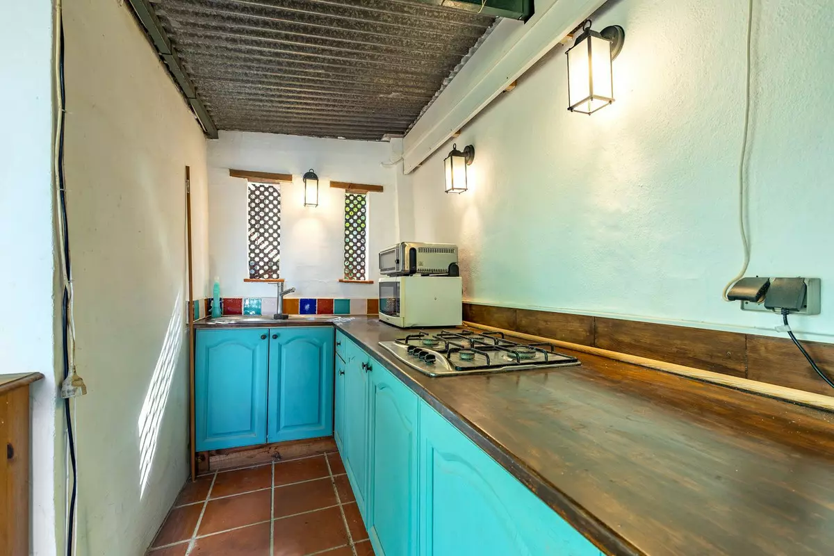 3-bedroom Country House In Coín, Spain (189 M²)