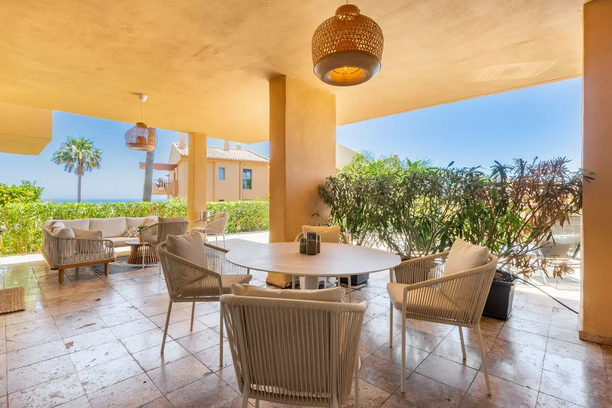 2-bedroom Apartment In Benahavis, Spain (103 M²)