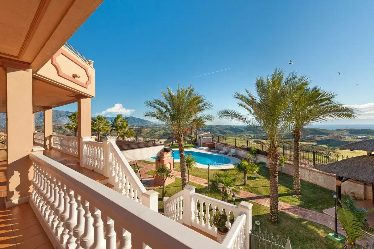 7-bedroom Villa In Mijas, Spain (2.235 M²)