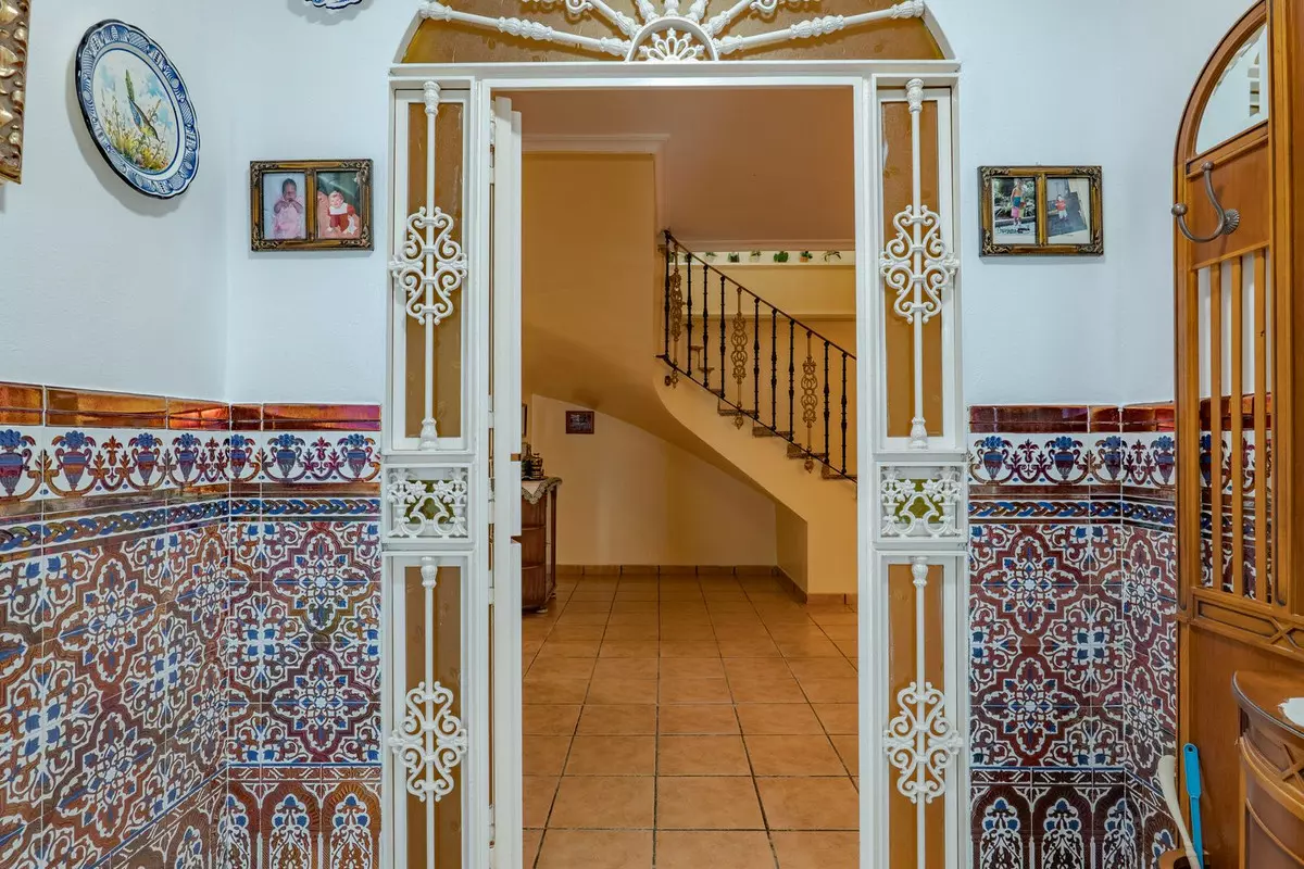 8-bedroom Villa In Alhaurín El Grande, Spain (556 M²)
