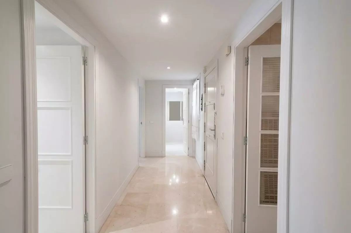 2-bedroom Apartment In Marbella, Spain (121 M²)