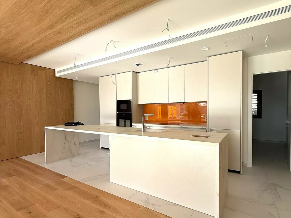 3-bedroom Apartment In Benalmádena, Spain (177 M²)