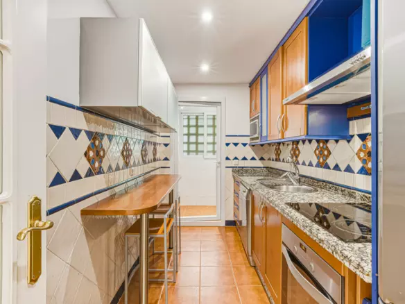 2-bedroom Apartment In Marbella, Spain (115 M²)