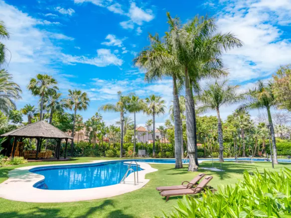 2-bedroom Apartment In Marbella, Spain (186 M²)
