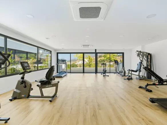 2-bedroom Apartment In Marbella, Spain (188 M²)