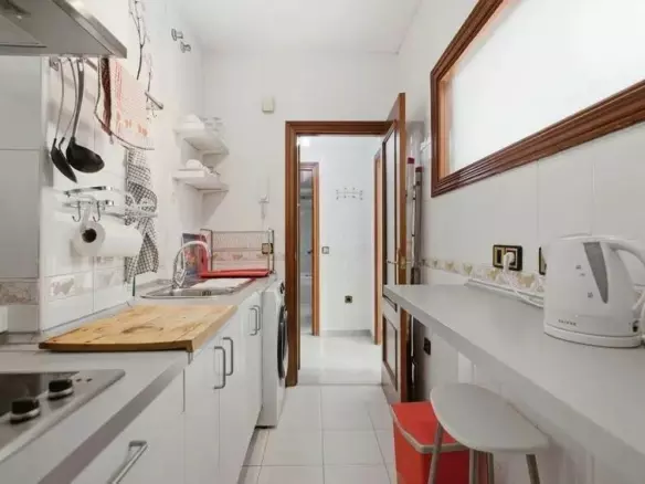 1-bedroom Apartment In Málaga, Spain (57 M²)