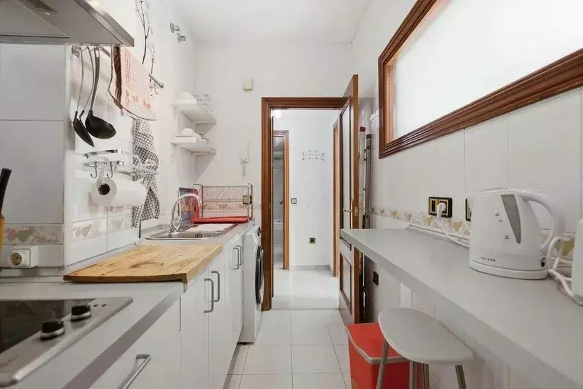 1-bedroom Apartment In Málaga, Spain (57 M²)