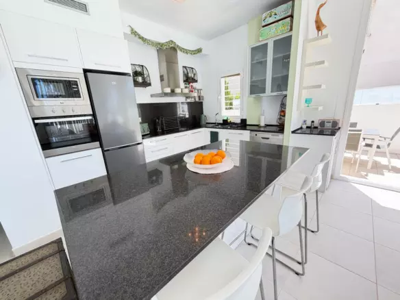 4-bedroom Villa In Orihuela, Spain (160 M²)