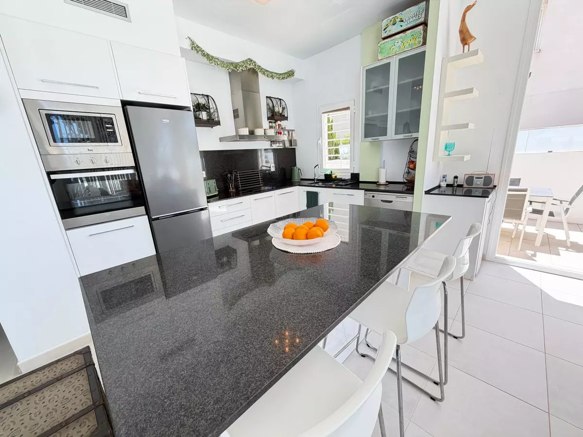 4-bedroom Villa In Orihuela, Spain (160 M²)