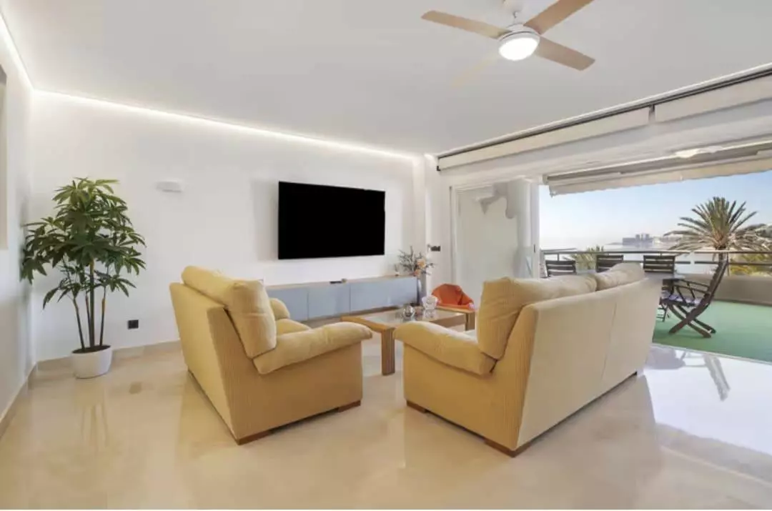 3-bedroom Apartment In Benalmádena, Spain (202 M²)