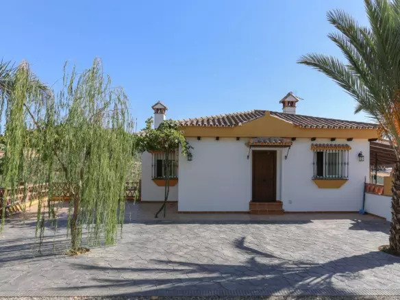 3-bedroom Villa In Guaro, Spain (208 M²)