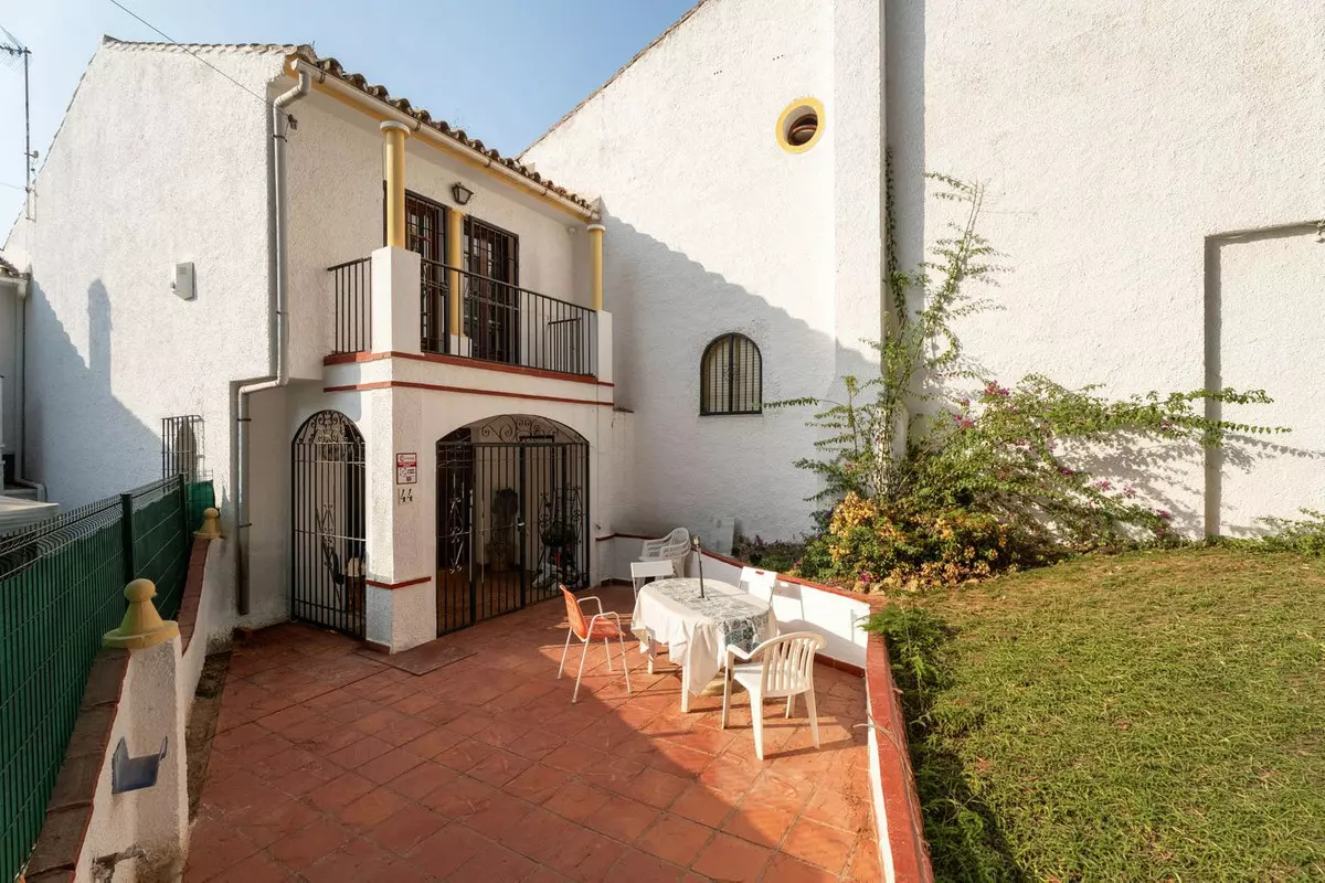 2-bedroom Town House In Marbella, Spain (95 M²)
