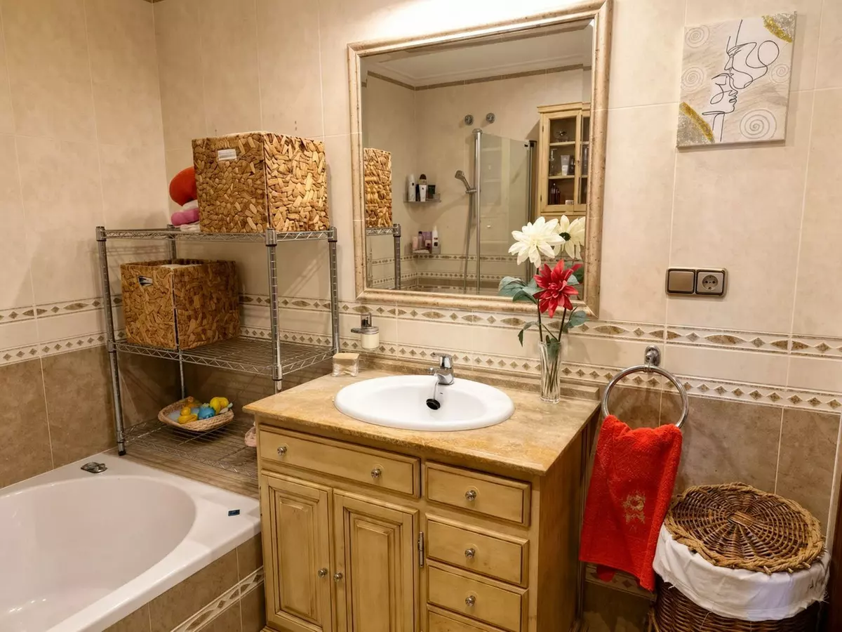 4-bedroom Apartment In Estepona, Spain (107 M²)