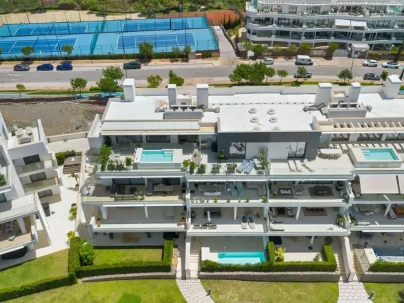 3-bedroom Apartment In Fuengirola, Spain (153 M²)
