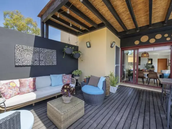 3-bedroom Villa In Málaga, Spain (260 M²)