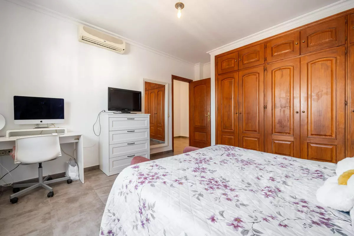 3-bedroom Villa In Estepona, Spain (306 M²)