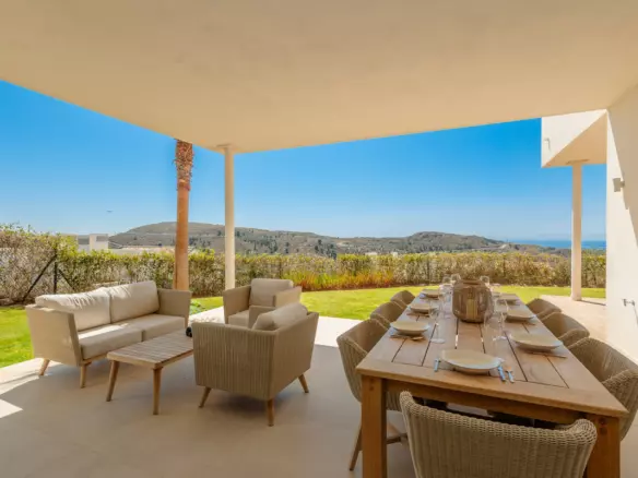 4-bedroom Apartment In Benahavis, Spain (238 M²)